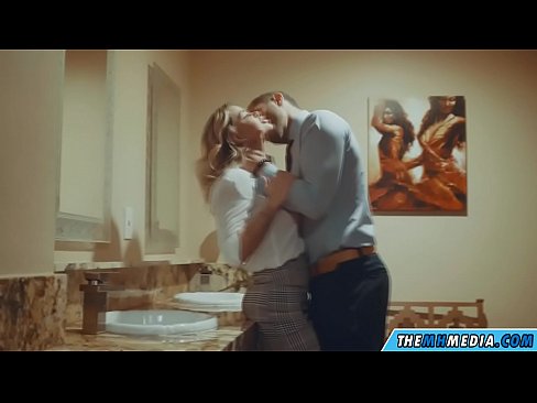 ❤️ Ko vas prsata blondinka zapelje na javnem stranišču ❌ Pravi pornič na porno sl.porn-list.ru ❤